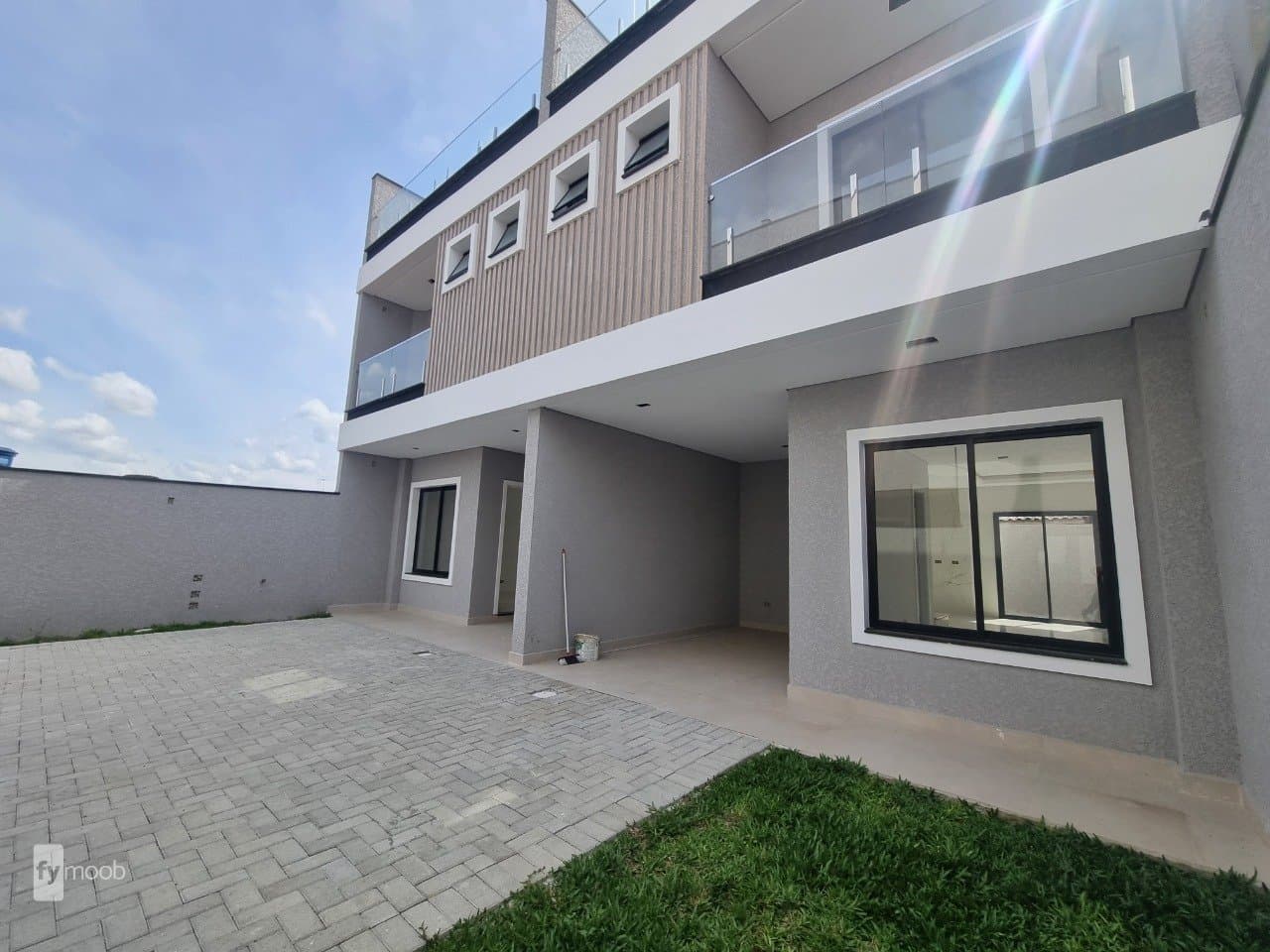 Foto do Sobrado com 3 quartos no Sítio Cercado, Curitiba - foto 1