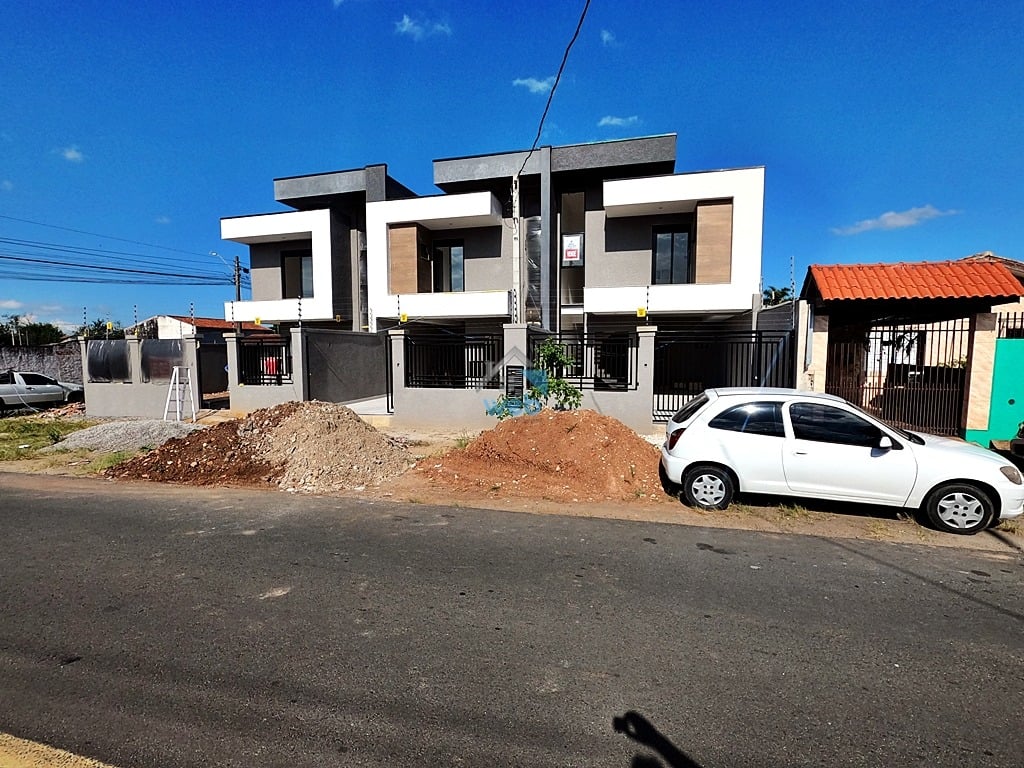 Foto do Sobrado com 3 quartos no Capão da Imbuia, Curitiba - foto 1