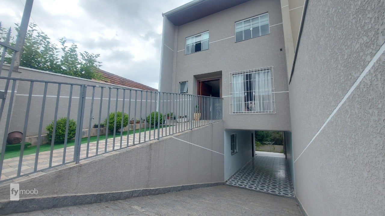 Foto do Sobrado com 3 quartos no Novo Mundo, Curitiba - foto 1