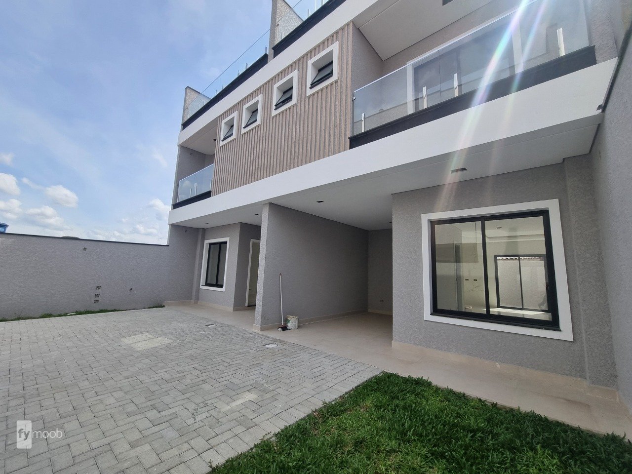 Foto do Sobrado com 3 quartos no Sítio Cercado, Curitiba - foto 1