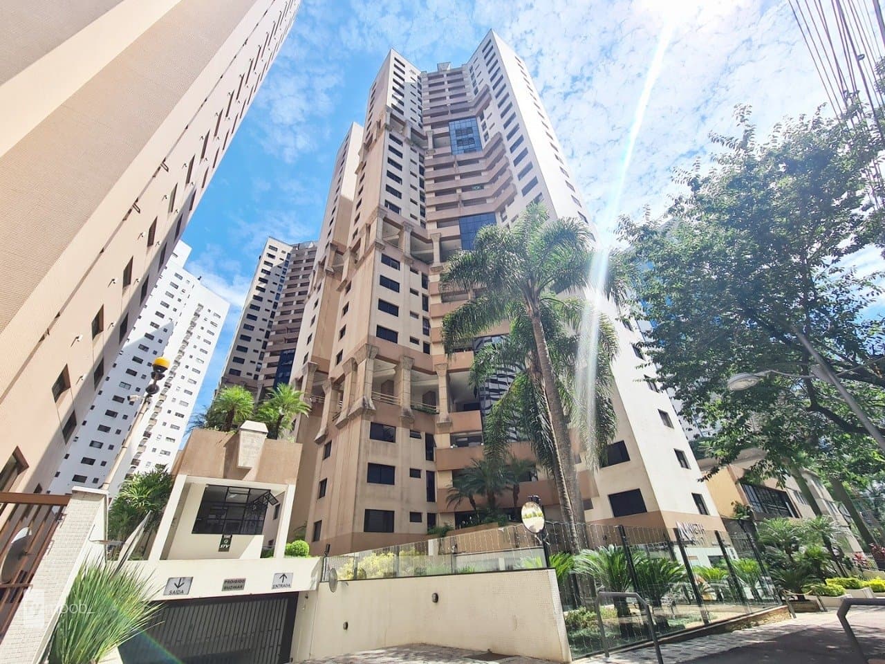 Foto do Apartamento com 3 quartos no Água Verde, Curitiba - foto 1