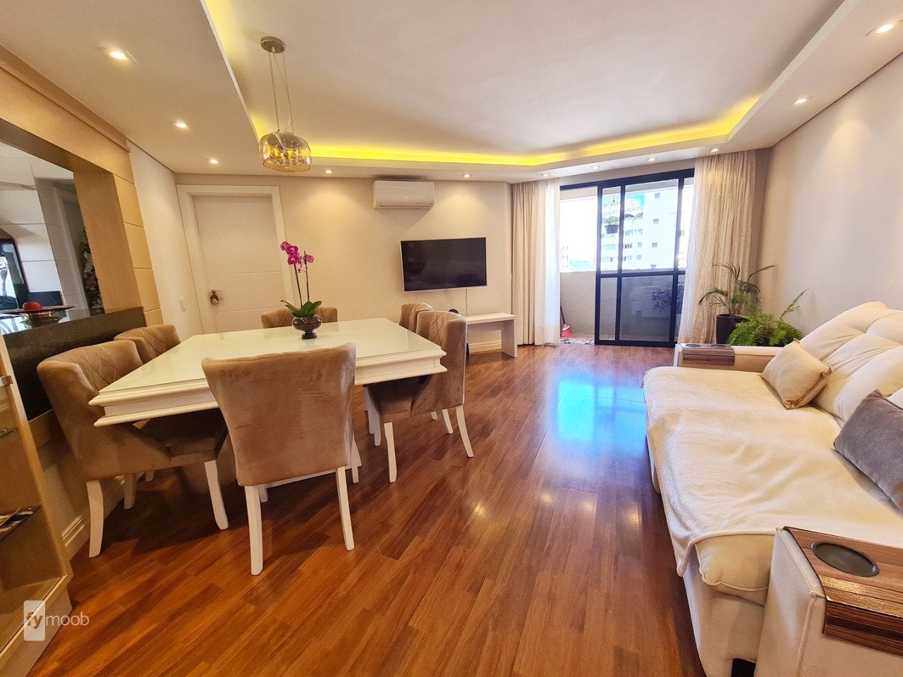 Foto do Apartamento com 3 quartos no Água Verde, Curitiba - foto 4