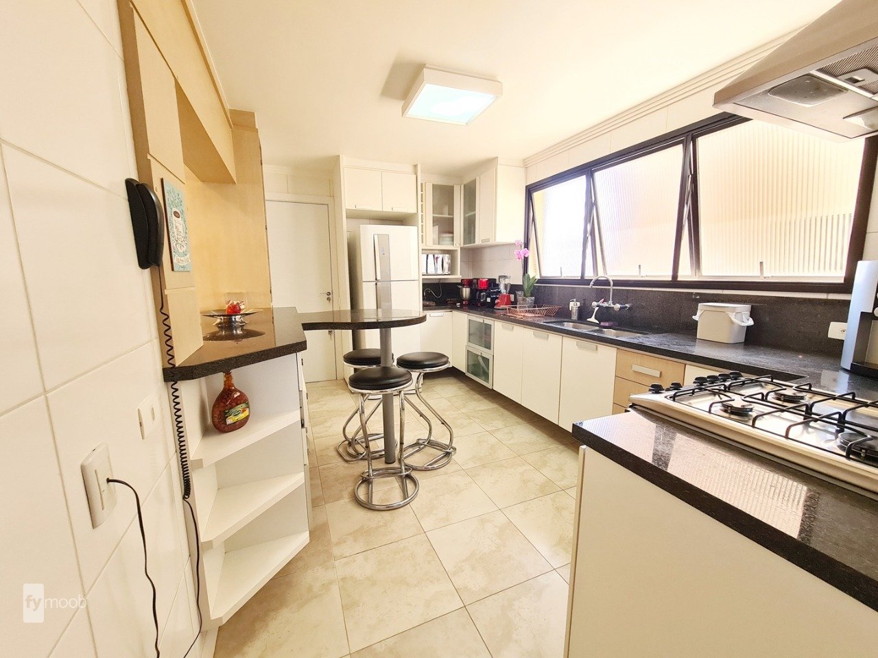 Foto do Apartamento com 3 quartos no Água Verde, Curitiba - foto 9
