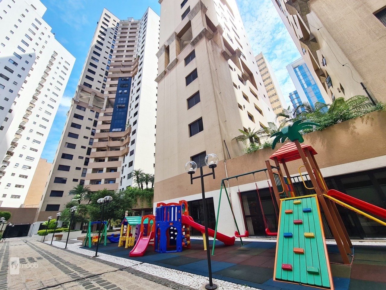 Foto do Apartamento com 3 quartos no Água Verde, Curitiba - foto 36