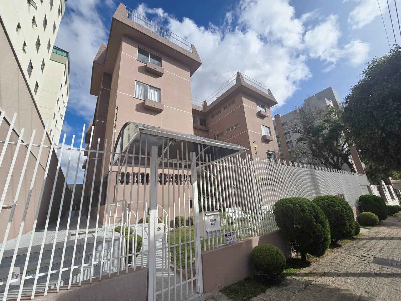 Foto do Apartamento com 3 quartos no Vila Izabel, Curitiba - foto 1