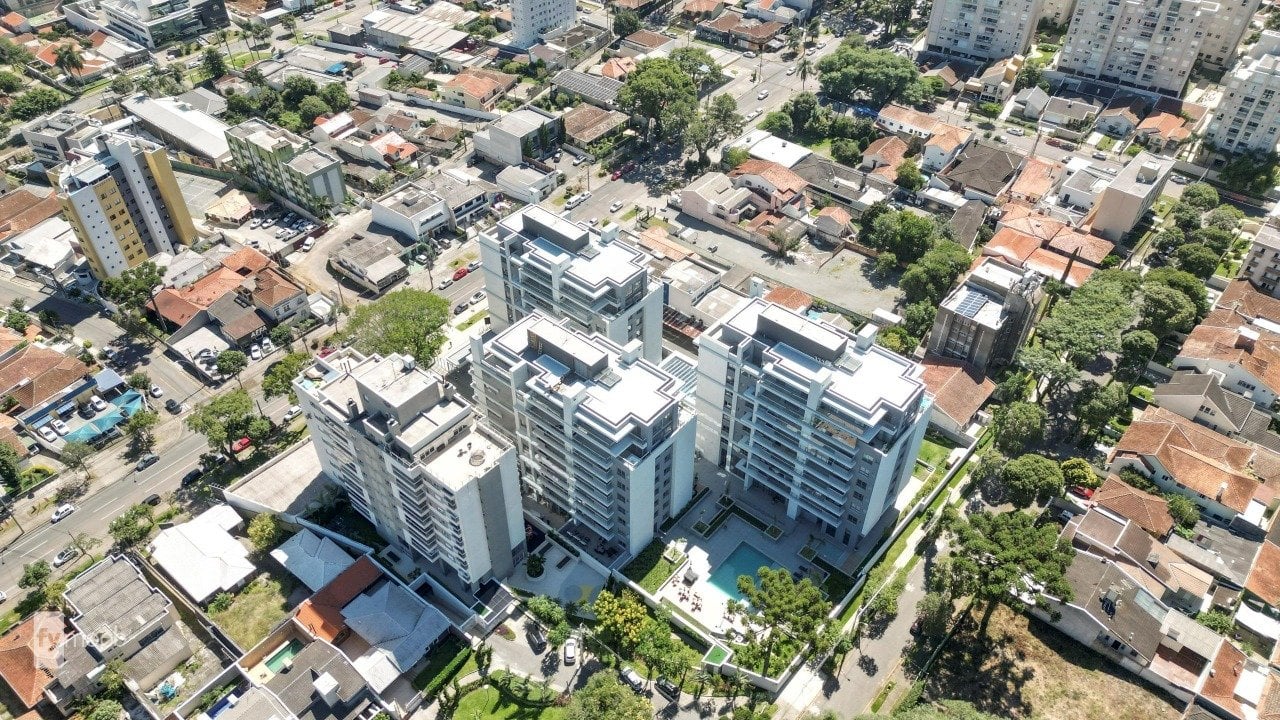 Foto do Apartamento com 2 quartos no Água Verde, Curitiba - foto 3